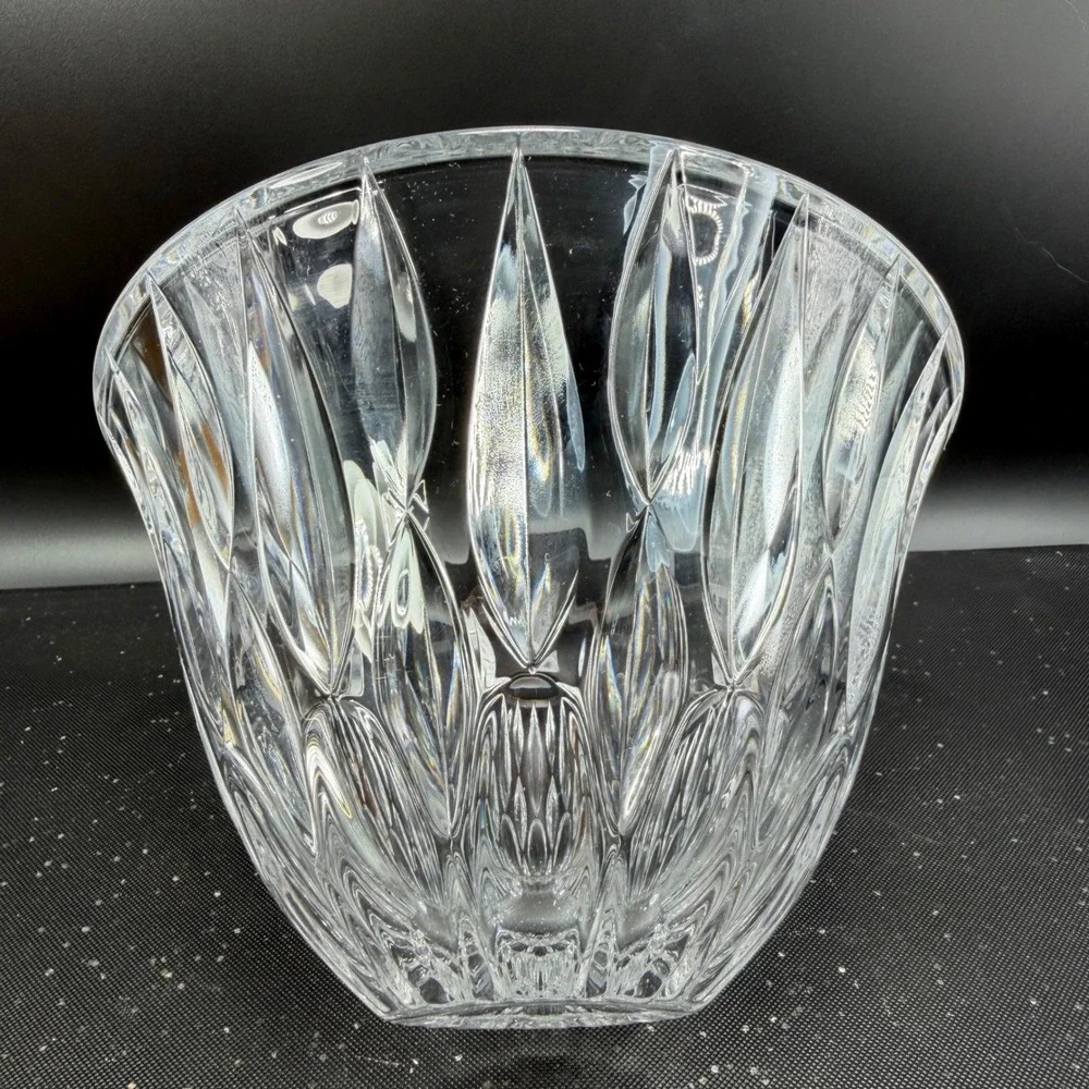 Marquis by Waterford Crystal Petal Clear 8Inch Serving Bowl Centerpiece Rainfall